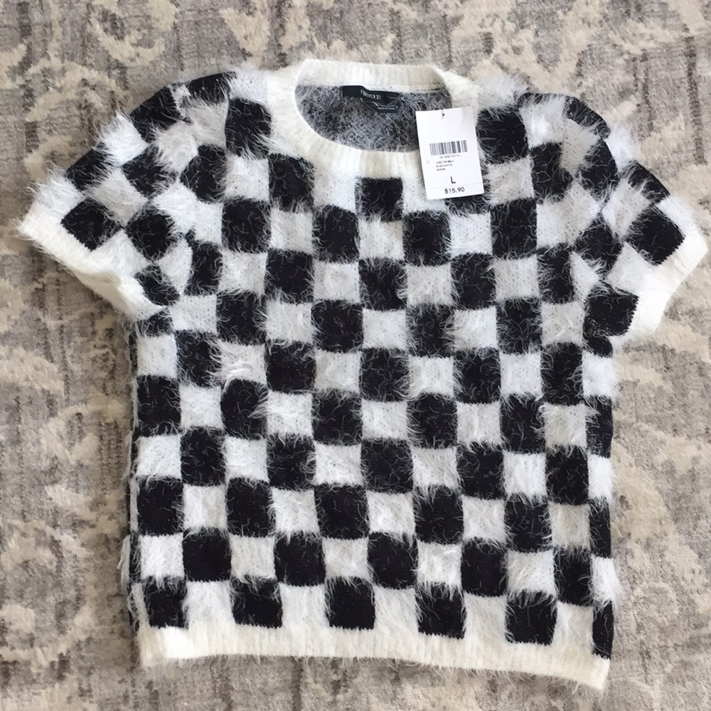 Forever 21 girls shirt sleeve shirt.